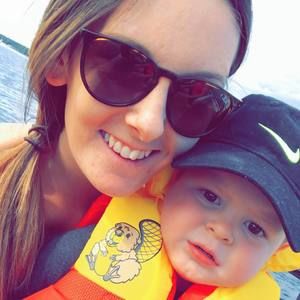 Meet your Posher, Larissa